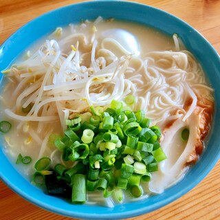 素麺で☆もやしたっぷりラーメン